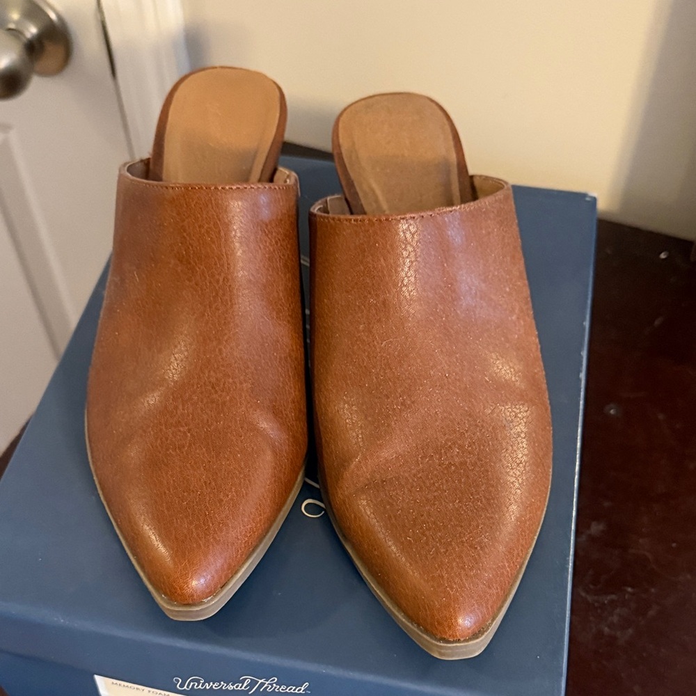 Universal Thread Tan Leather Mules